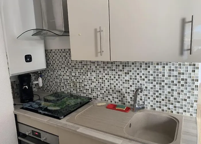 Apartment T2 Avec Piscine Proche *