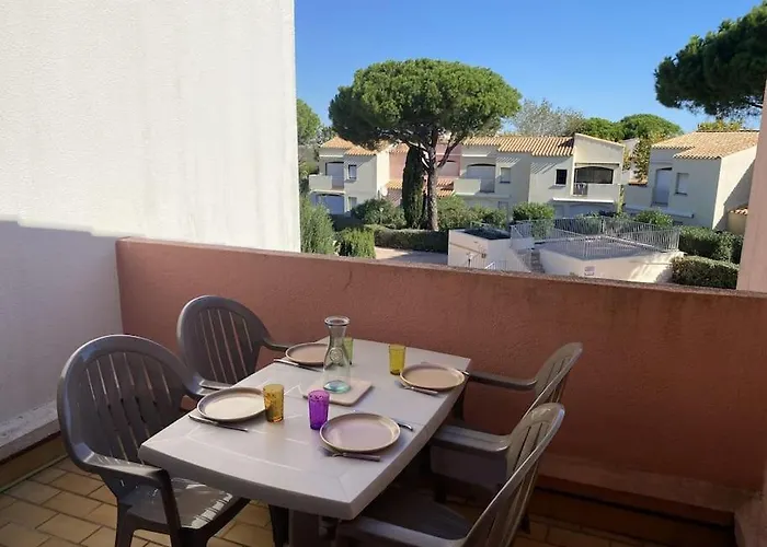 T2 Avec Piscine Proche